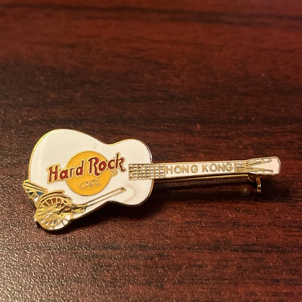 Hard‎ Rock Cafe Hong Kong Rickshaw Guitar Lapel Hat Pin